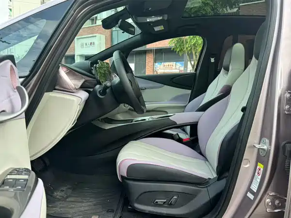 BYD Dolphin 2024