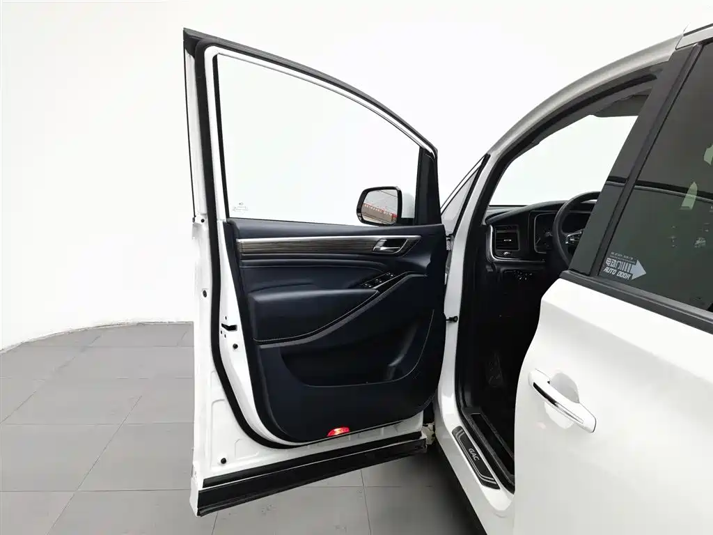 GAC Motor Trumpchi M8 2021 — фото 8