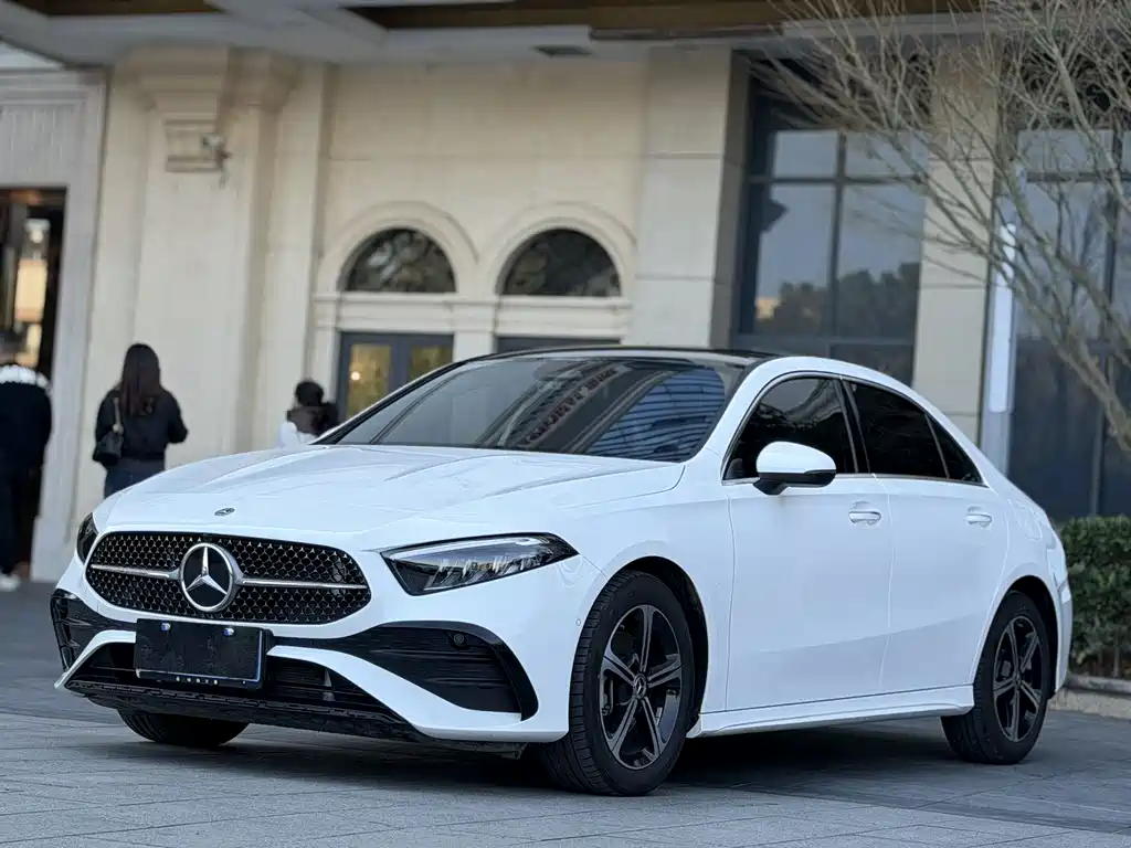 Mercedes-Benz A-Class 2025 — фото 1