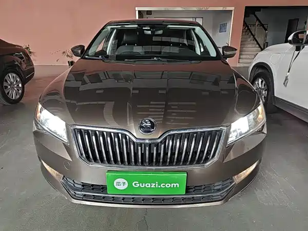 Skoda Superb 2019