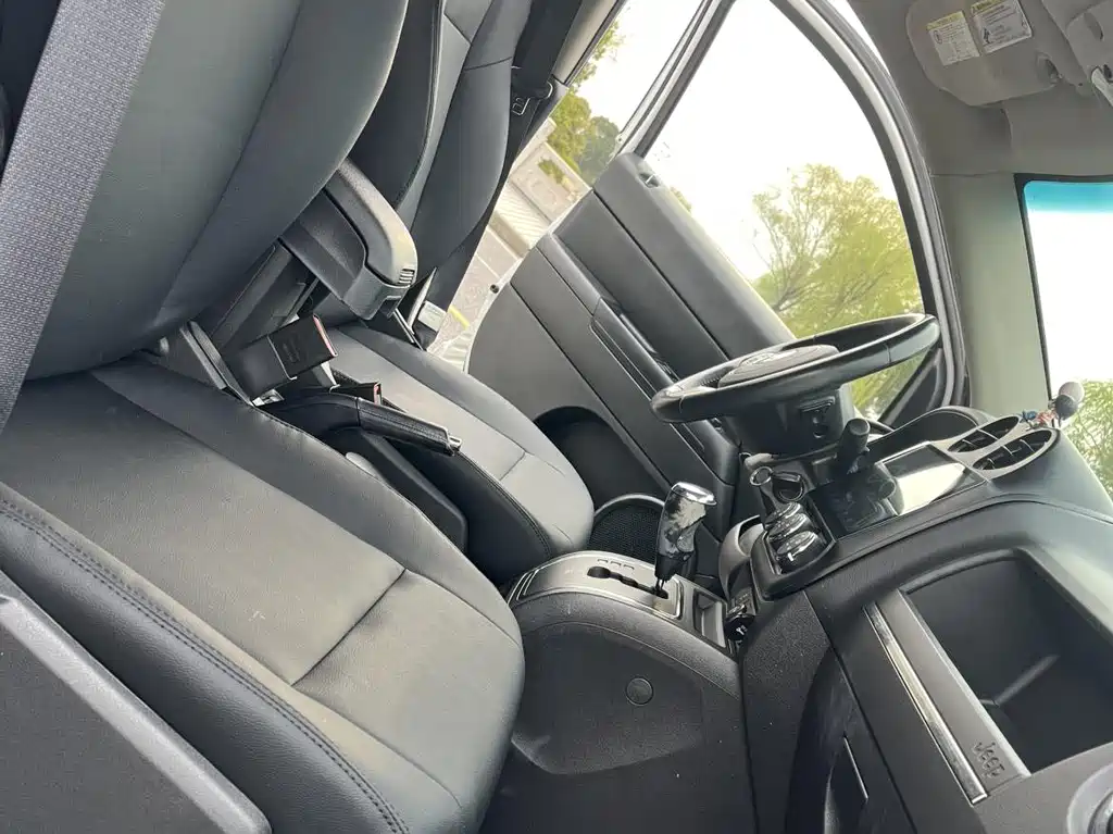 Jeep Compass 2012 — фото 11