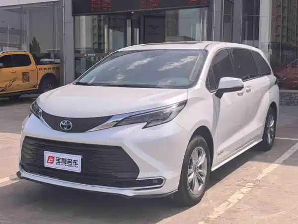 Toyota Sienna 2023