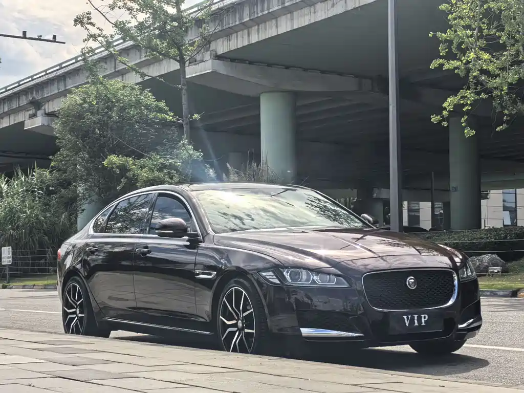 Jaguar XFL 2018 — фото 6