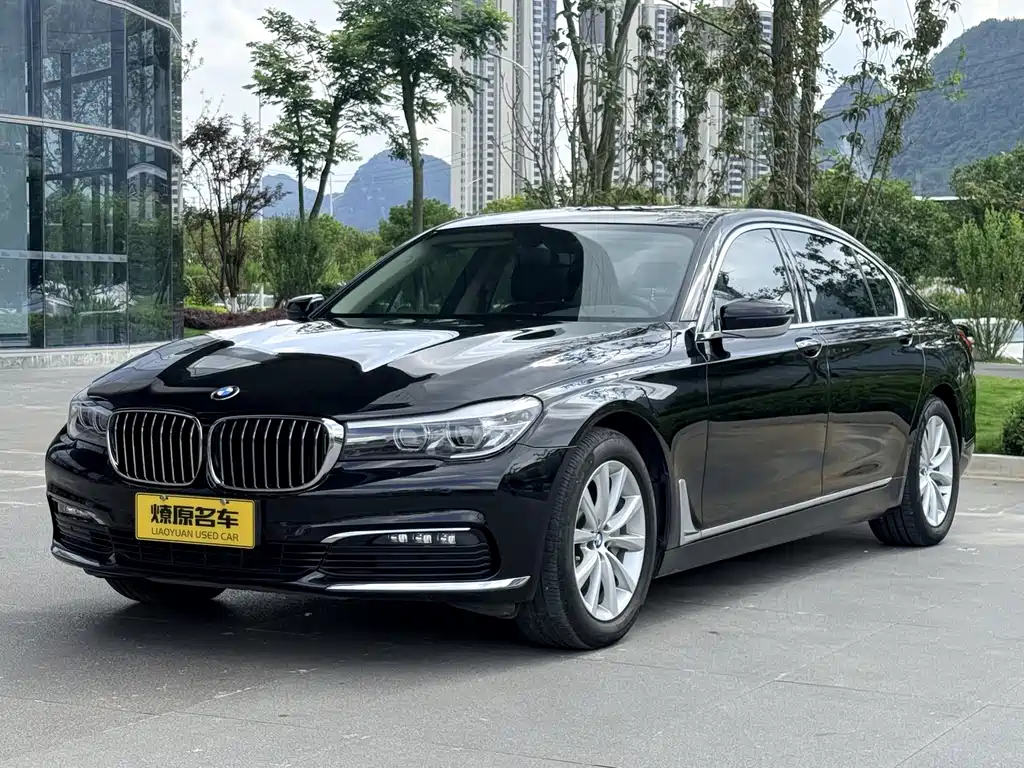 BMW 7 Series 2017 — фото 1