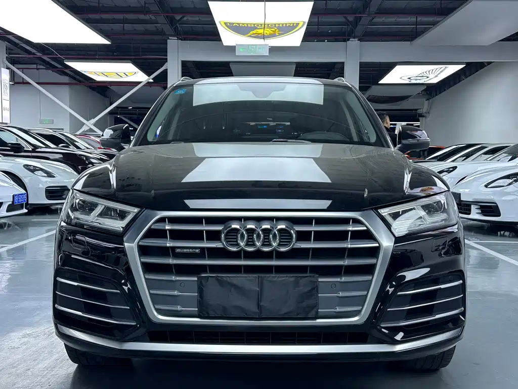 Audi Q5L 2020 — фото 2