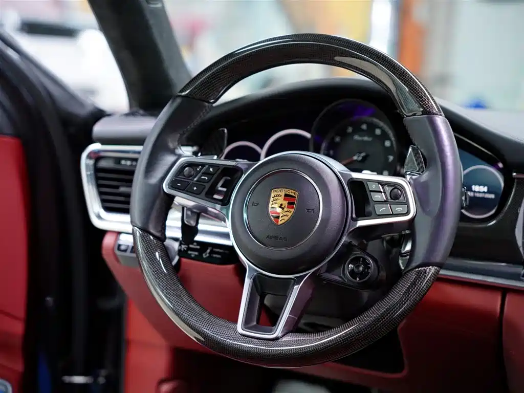 Porsche Panamera 2017 — фото 53