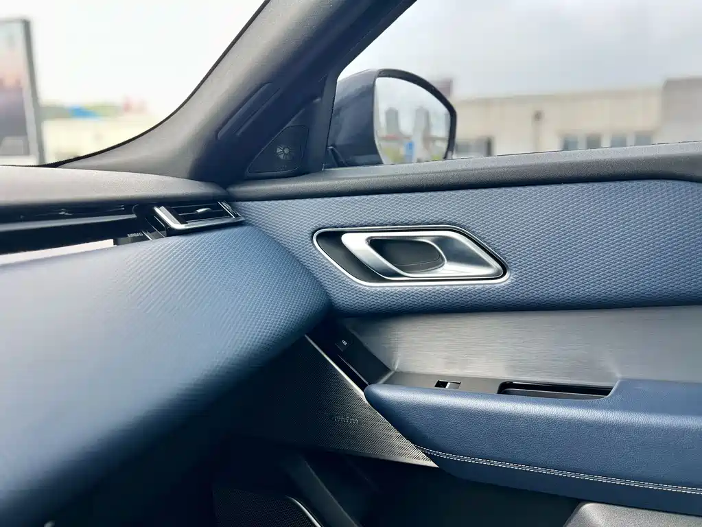 Land Rover Velar 2021 — фото 16