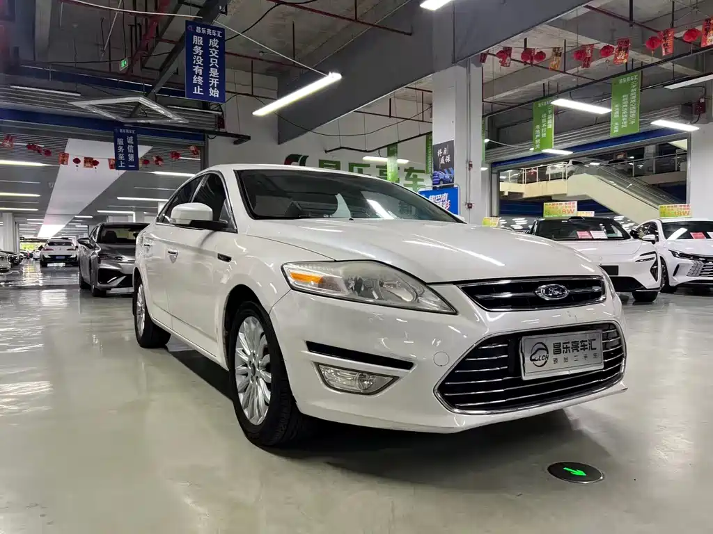 Ford Mondeo 2013 — фото 3