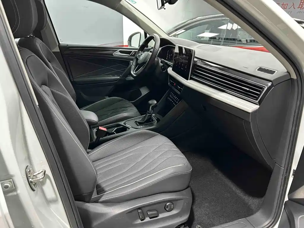 Volkswagen Tiguan L 2022 — фото 13