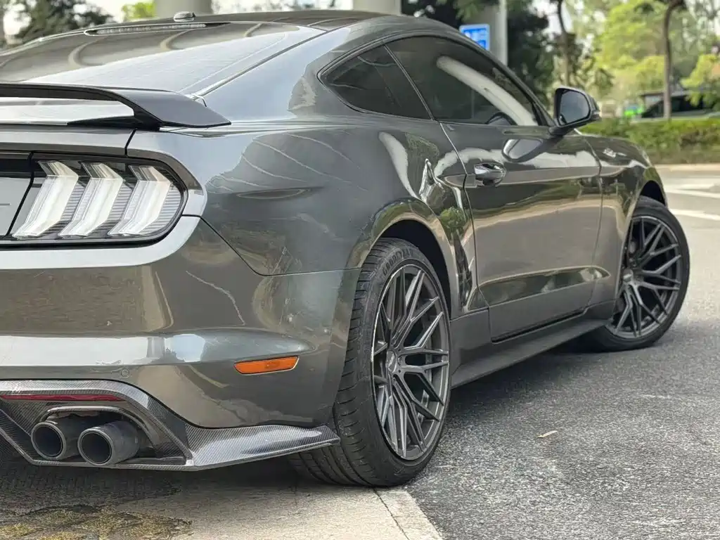 Ford Mustang 2020 — фото 17