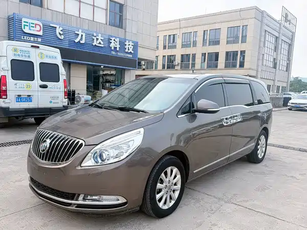 Buick GL8 2013
