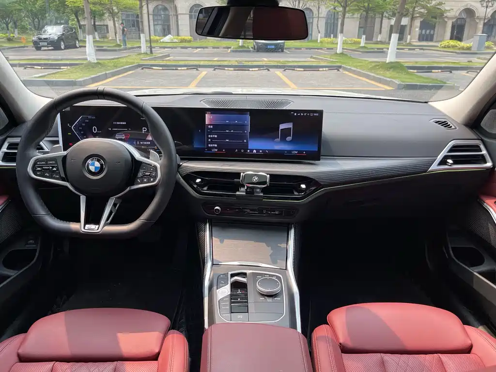 BMW 3 Series 2025 — фото 16