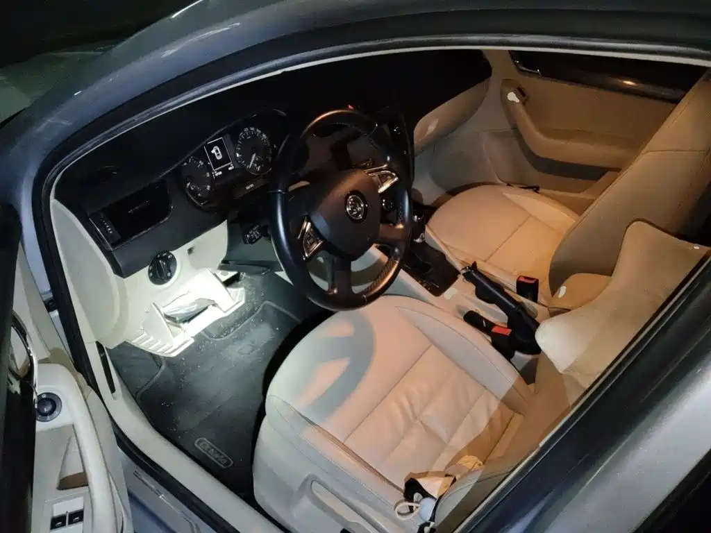 Skoda Octavia 2014 — фото 14