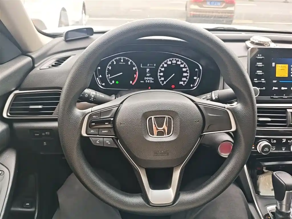 Honda Inspire 2020 — фото 11