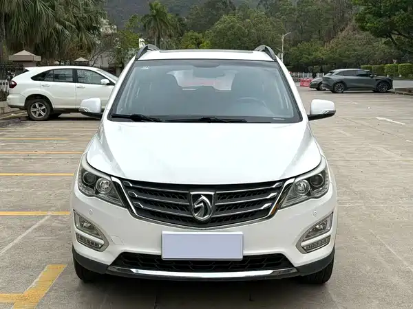 Baojun 560 2015