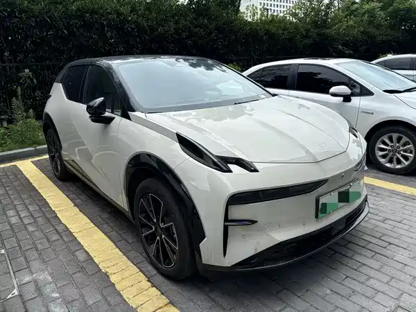 Zeekr X 2025