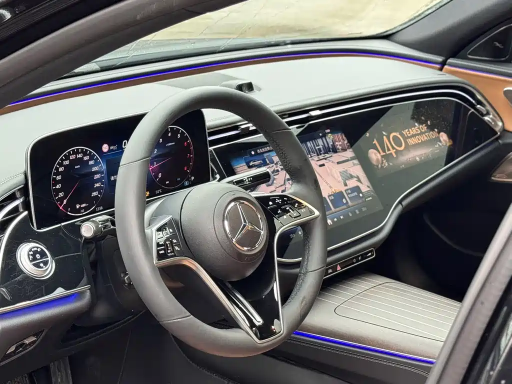 Mercedes-Benz E-Class 2025 — фото 4