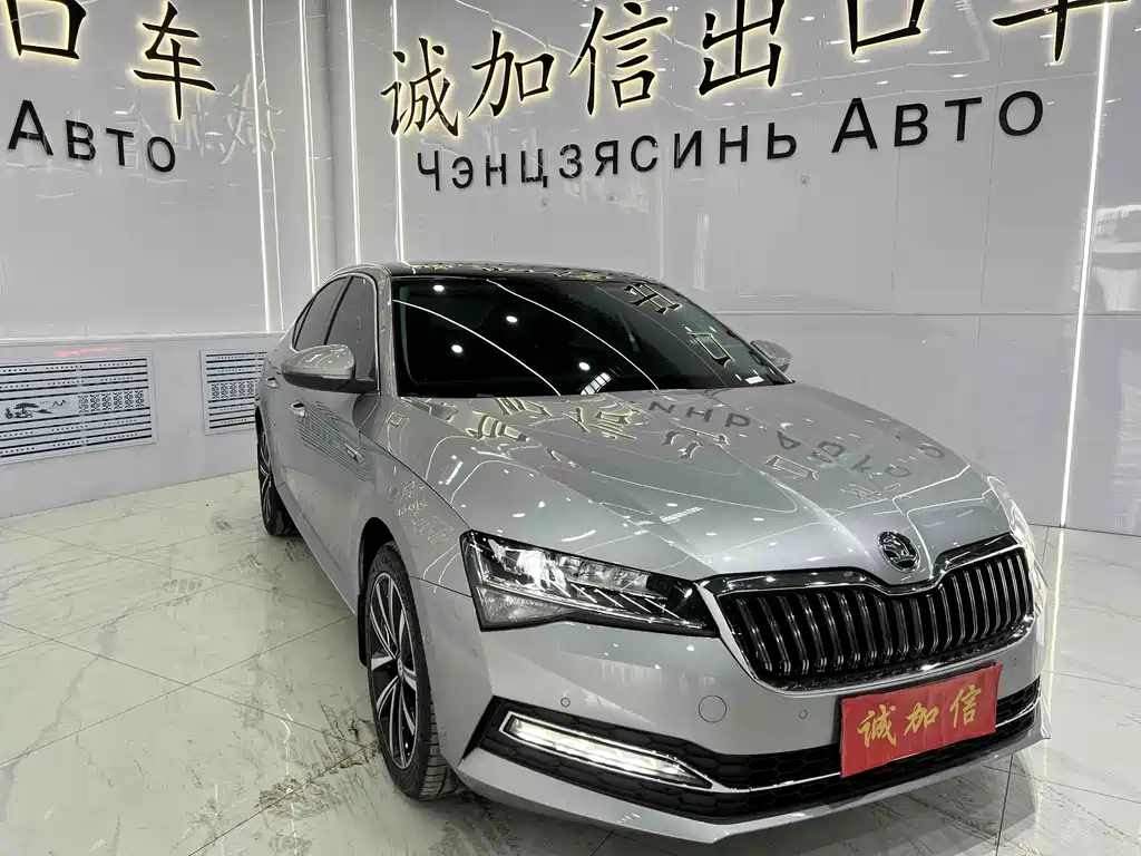 Skoda Superb 2023 — фото 3