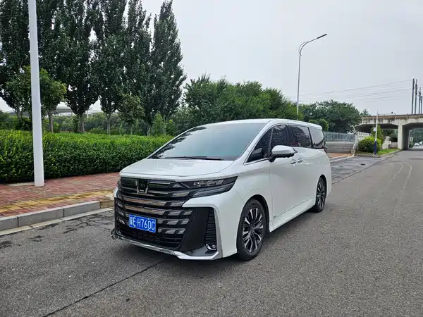 Toyota Vellfire 2026