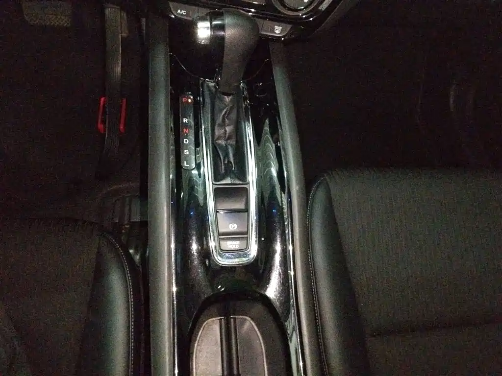 Honda Vezel 2020 — фото 10