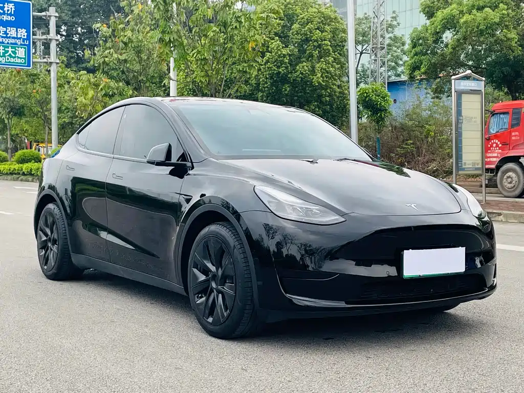 Tesla Model Y 2022 — фото 3