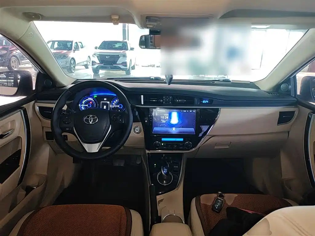 Toyota Corolla 2016 — фото 10