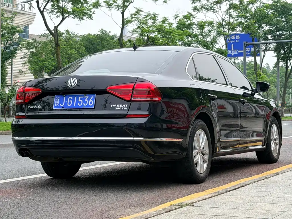 Volkswagen Passat 2016 — фото 6