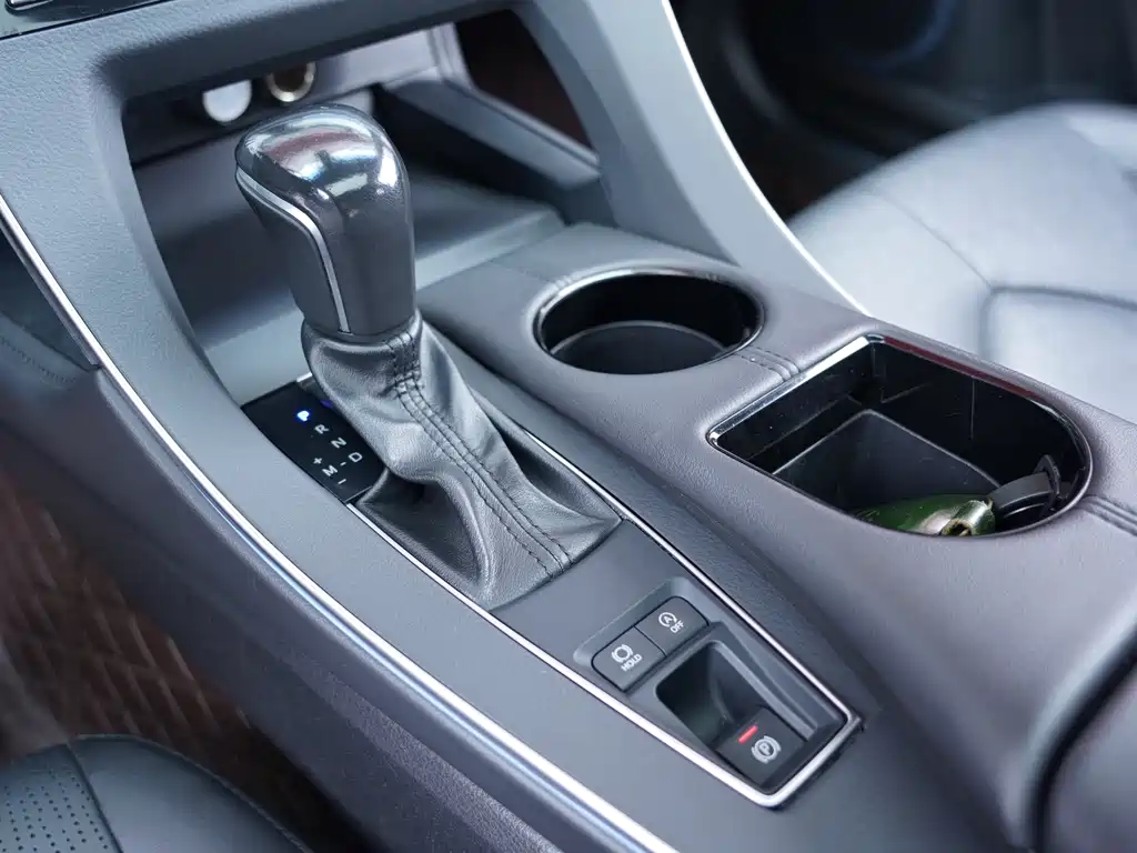 Toyota Avalon 2020 — фото 14