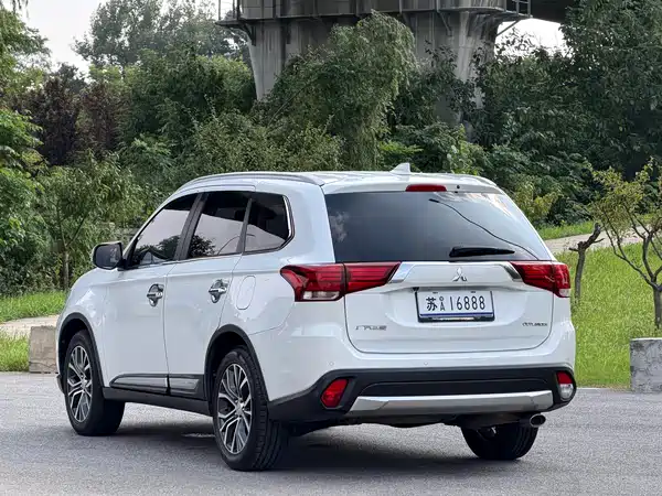 Mitsubishi Outlander 2018