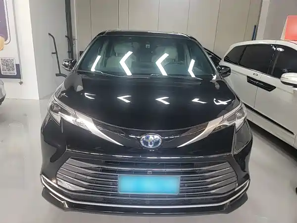 Toyota Sienna 2023
