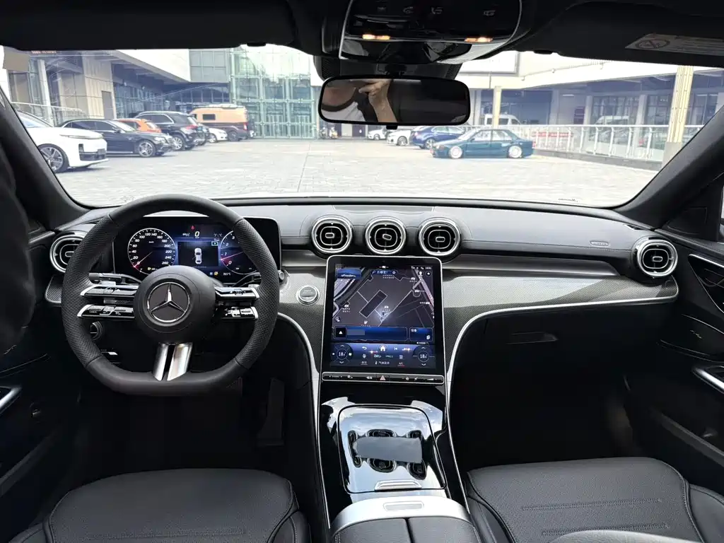 Mercedes-Benz C-Class 2023