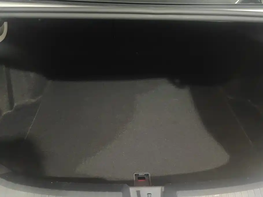 Volkswagen Sagitar 2022