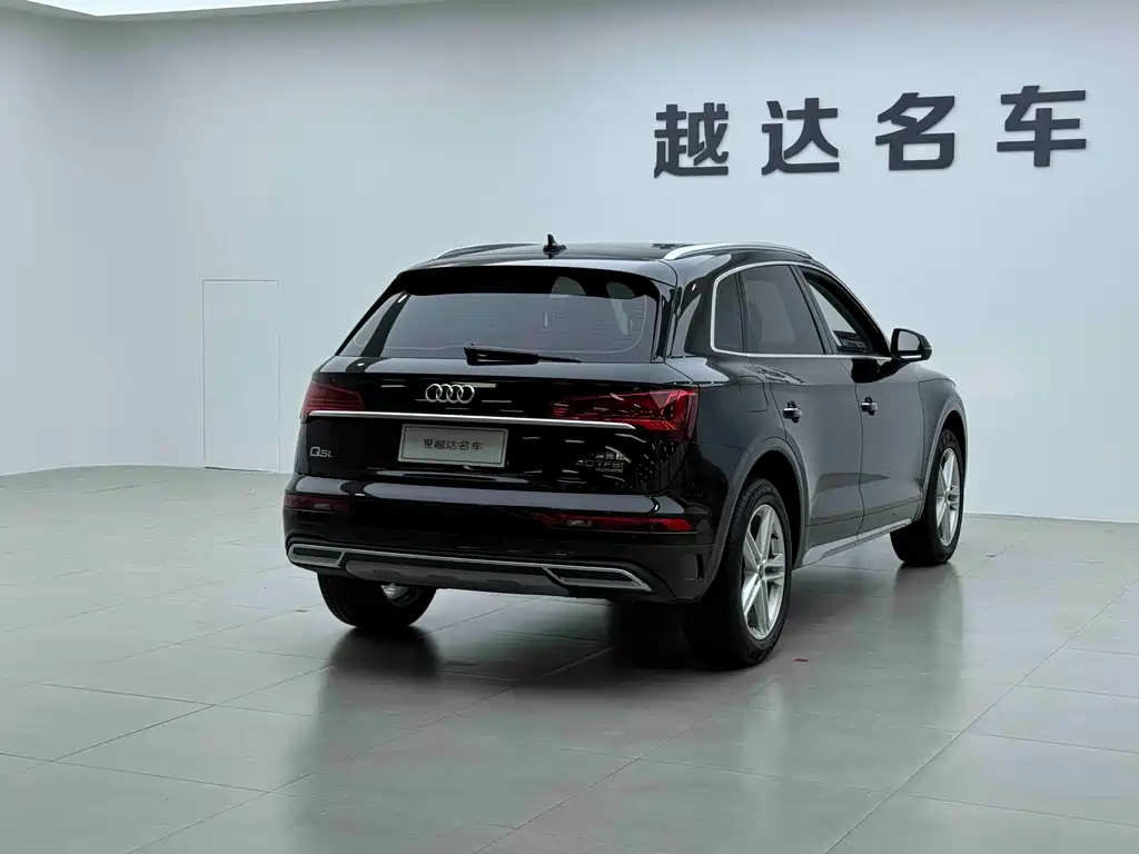 Audi Q5L 2021 — фото 21