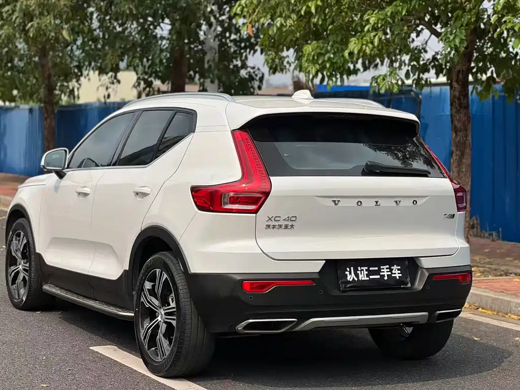 Volvo XC40 2019 — фото 5