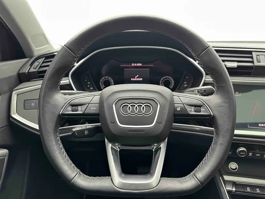 Audi Q3 2023 — фото 17