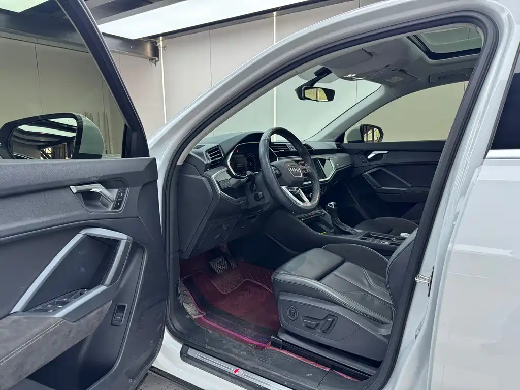 Audi Q3 Sportback 2022 — фото 8