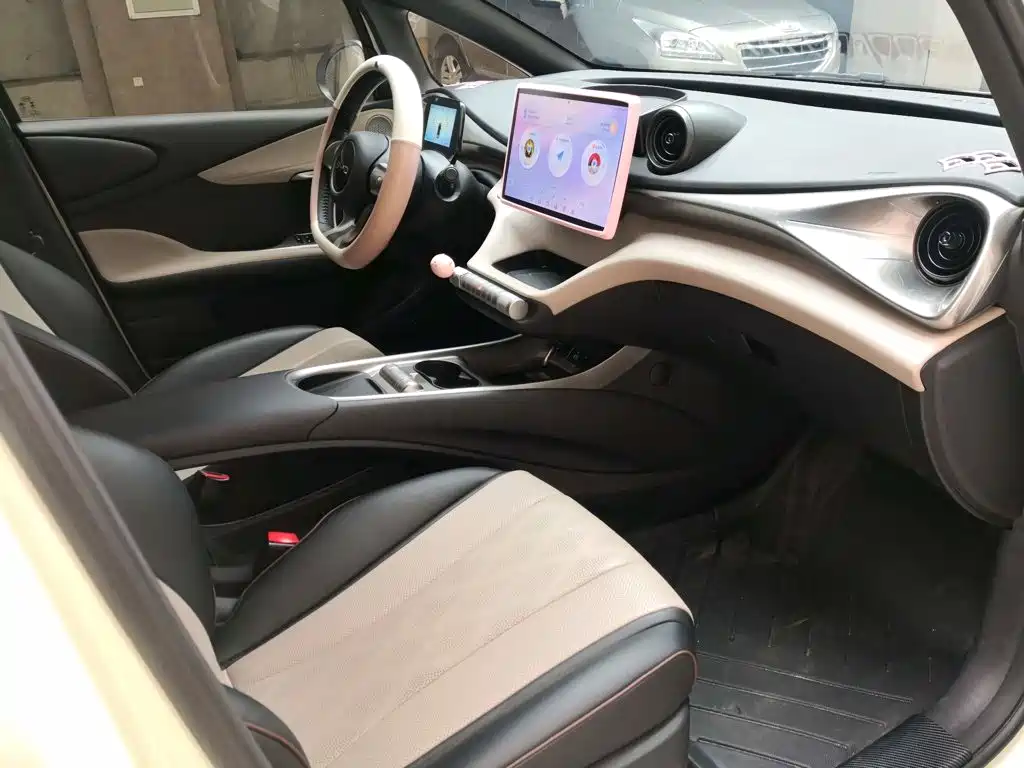 BYD Dolphin 2025