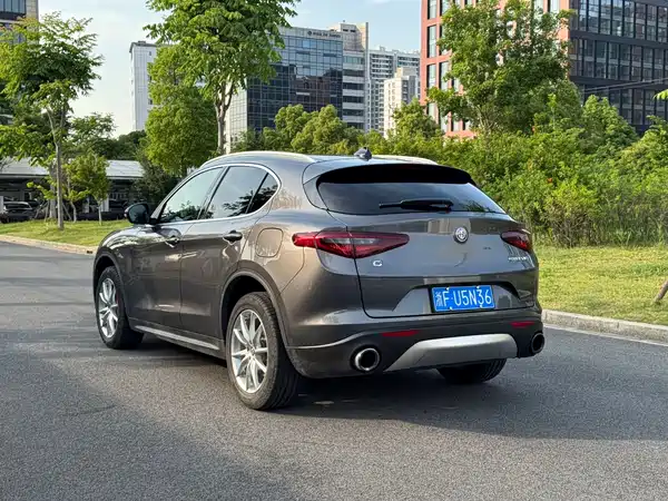 Alfa Romeo Stelvio 2019