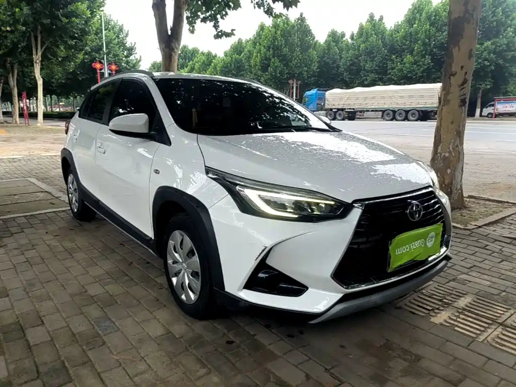 Toyota Yaris L 2022
