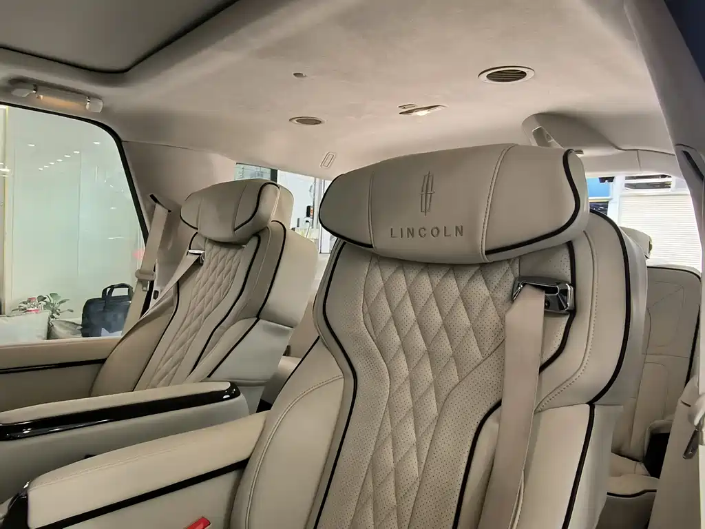 Lincoln Navigator 2019 — фото 4