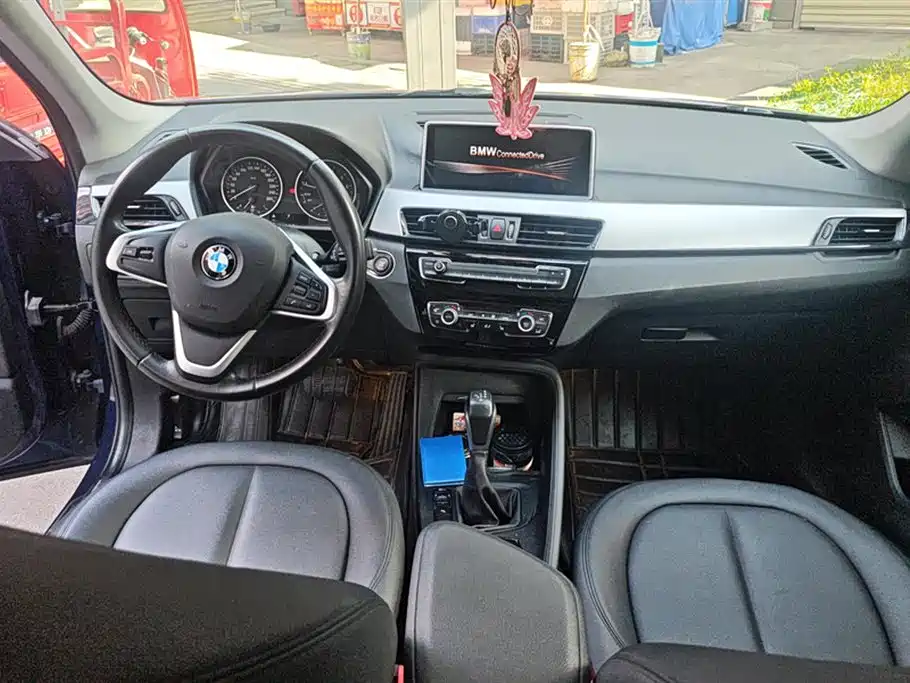 BMW X1 2017 — фото 12