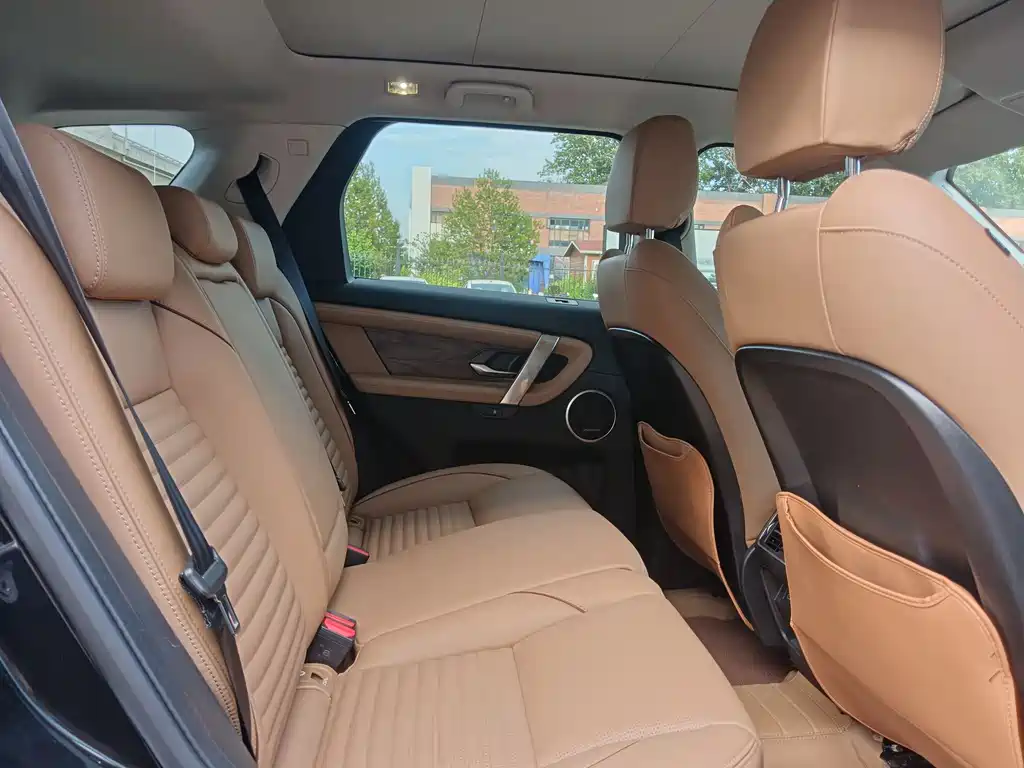 Land Rover Discovery Sport 2025 — фото 31