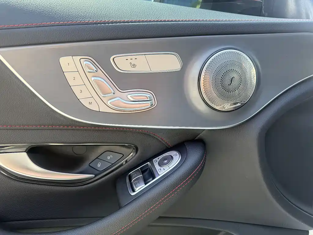 Mercedes-Benz C-Class 2023 — фото 9