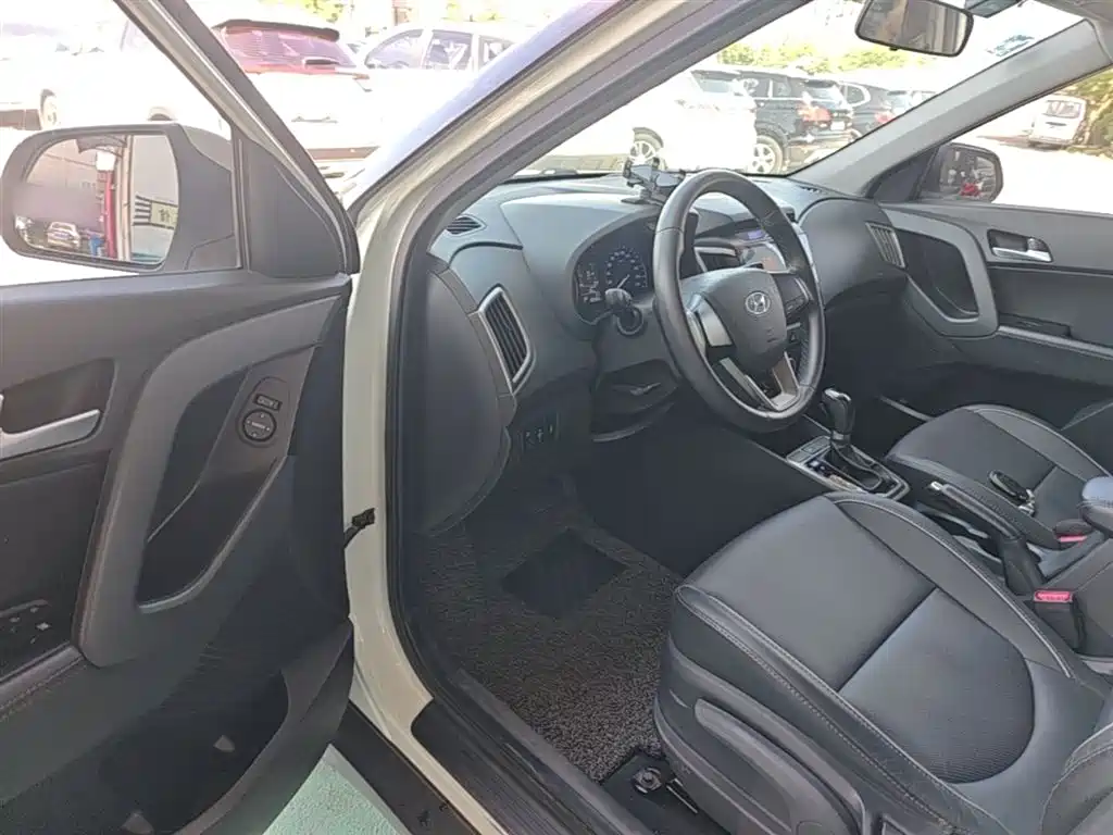 Hyundai ix25 2016 — фото 16