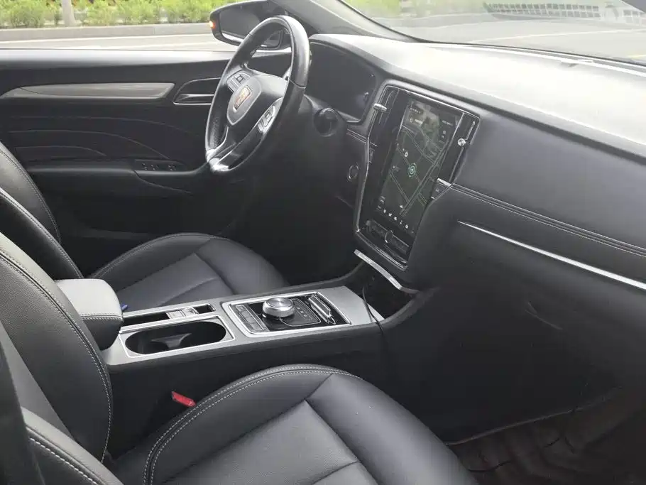 Roewe i6 New Energy 2018 — фото 8