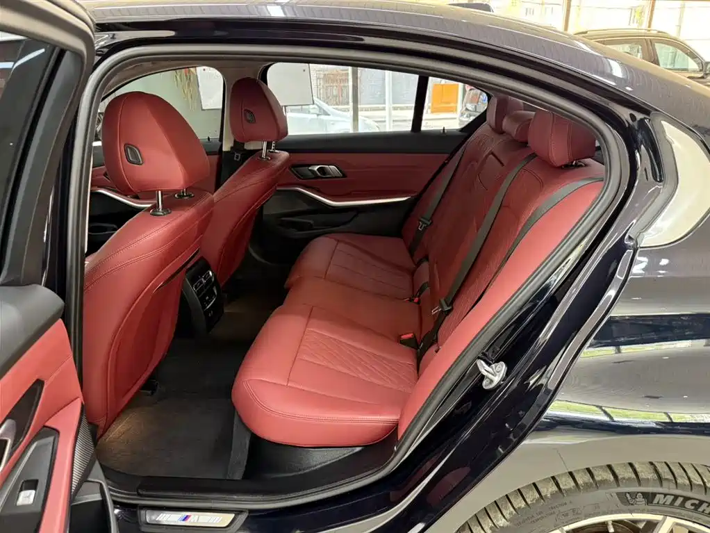 BMW 3 Series 2023 — фото 18