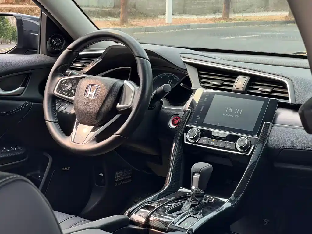 Honda Civic 2017 — фото 9