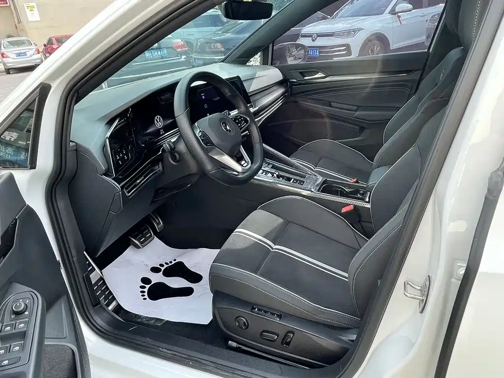 Volkswagen Golf 2022
