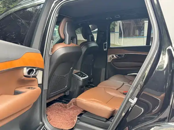 Volvo XC90 2021