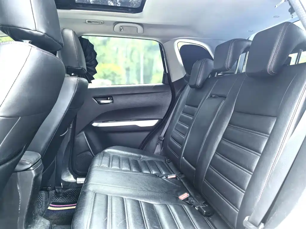 Suzuki Vitara 2016 — фото 13